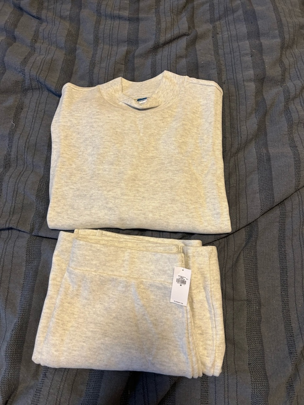 Old Navy Heather Gray Ribbed Crew Sweatshirt + Skirt